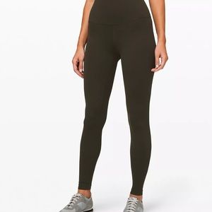 Lululemon align high rise pant in black!